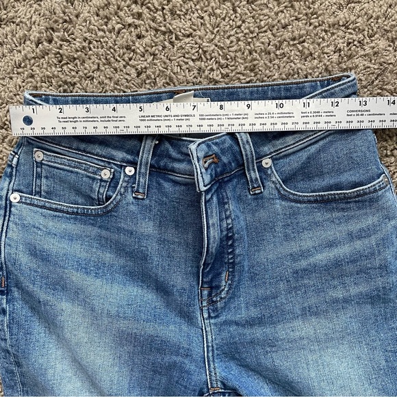 Madewell Curvy Kick Out Crop Jeans in medium blue wash size 28 - Picture 13 of 16
